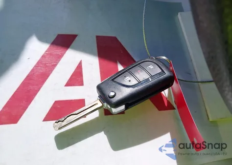 2019 Toyota C-Hr Le z USA, uszkodzony, nr VIN JTNKHMBX4K1021719